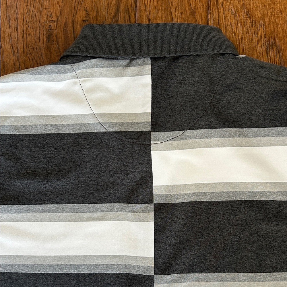 G/FORE Women’s Offset Gradient Stripe Tech Polo NWOT Size Small - Picture 9 of 14